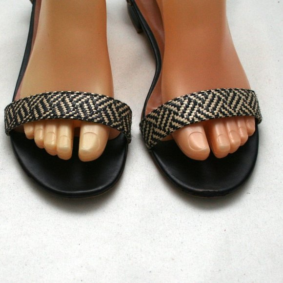 J CREW Size 7.5 C5128 Black & Ivory Low Heeled Ankle Strap Sandals - Picture 3 of 10